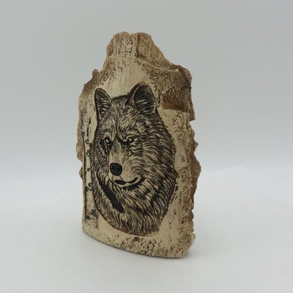 Wolf Engraved Resin Bark Sculpture Figurine For Home Décor - Picture 7 of 10